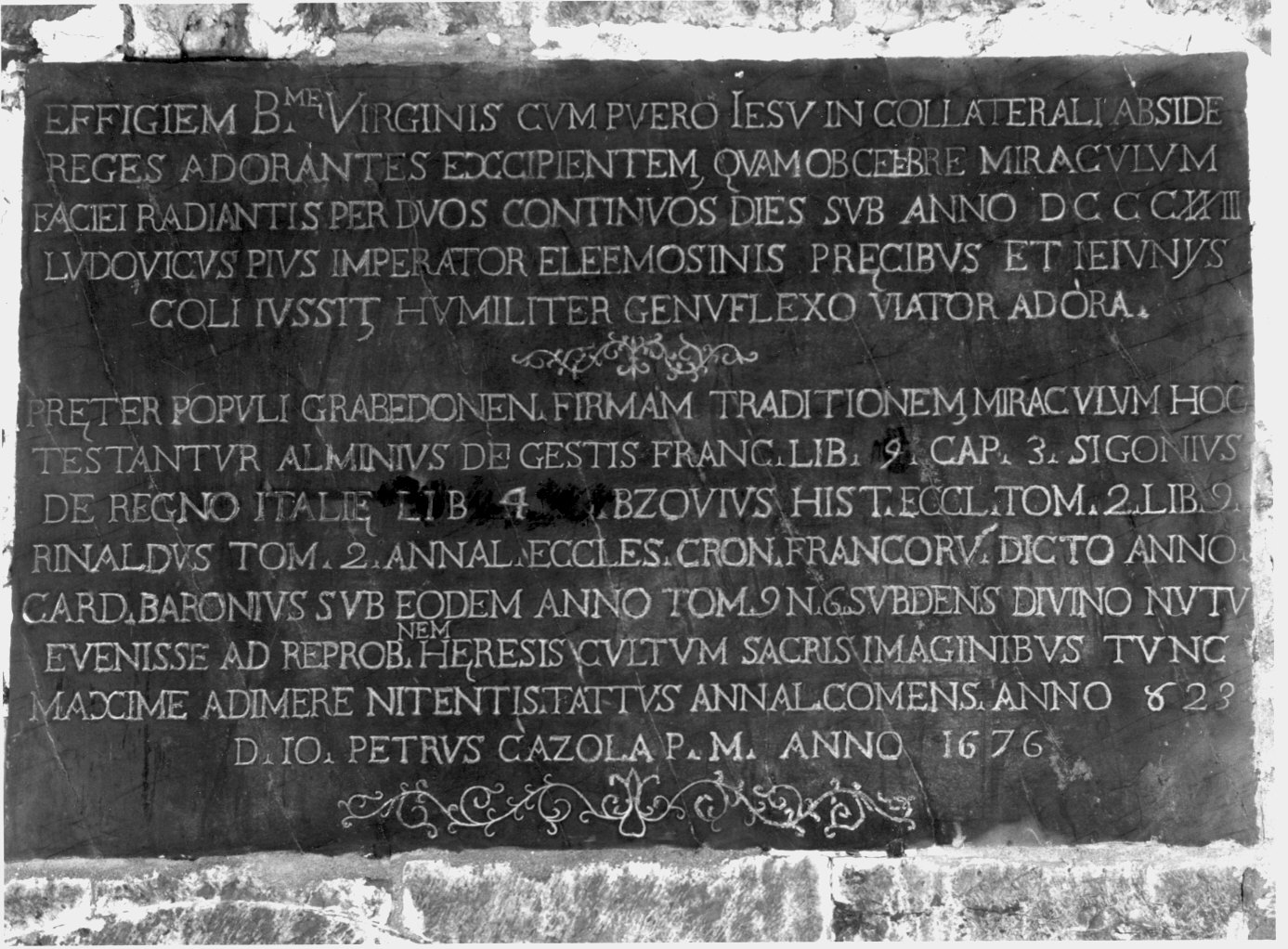 lapide commemorativa - bottega lombarda (sec. XVII)