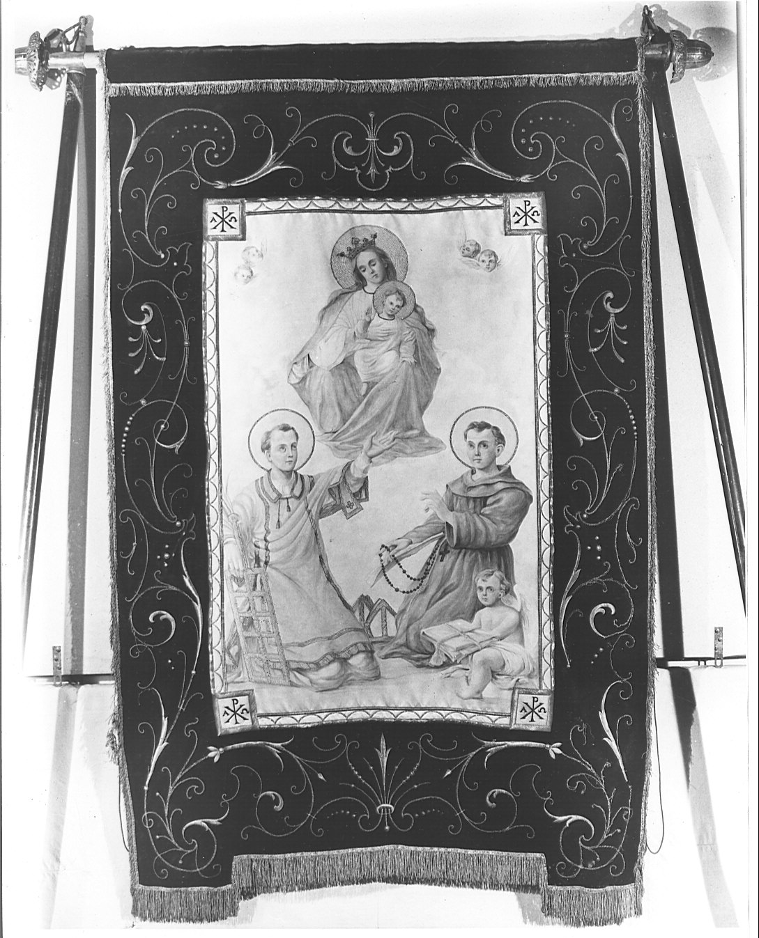 Madonna con Bambino e Santi (stendardo processionale, opera isolata) - manifattura lombarda (fine/inizio secc. XIX/ XX)