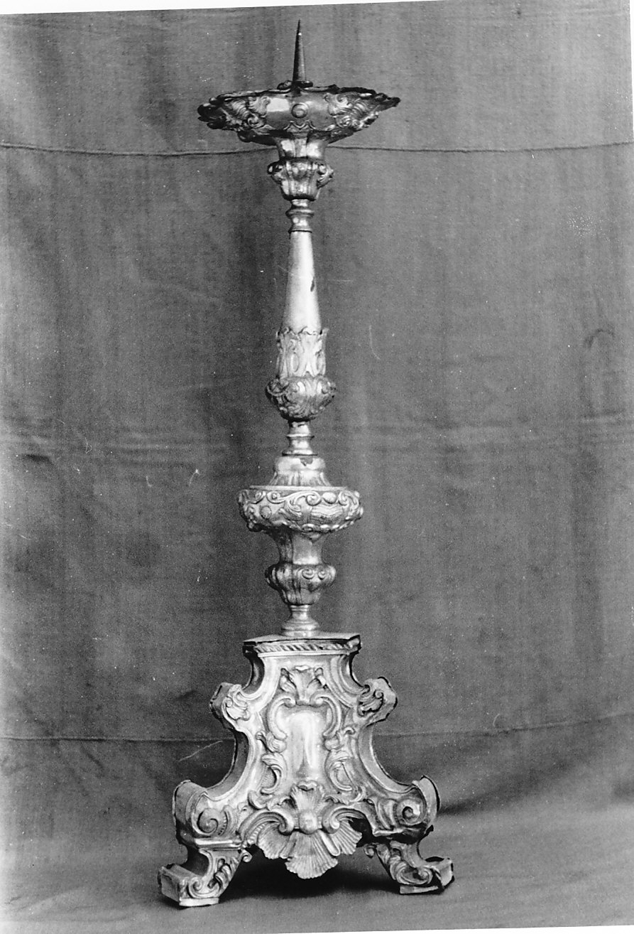 candeliere d'altare, serie - bottega lombarda (sec. XVIII)