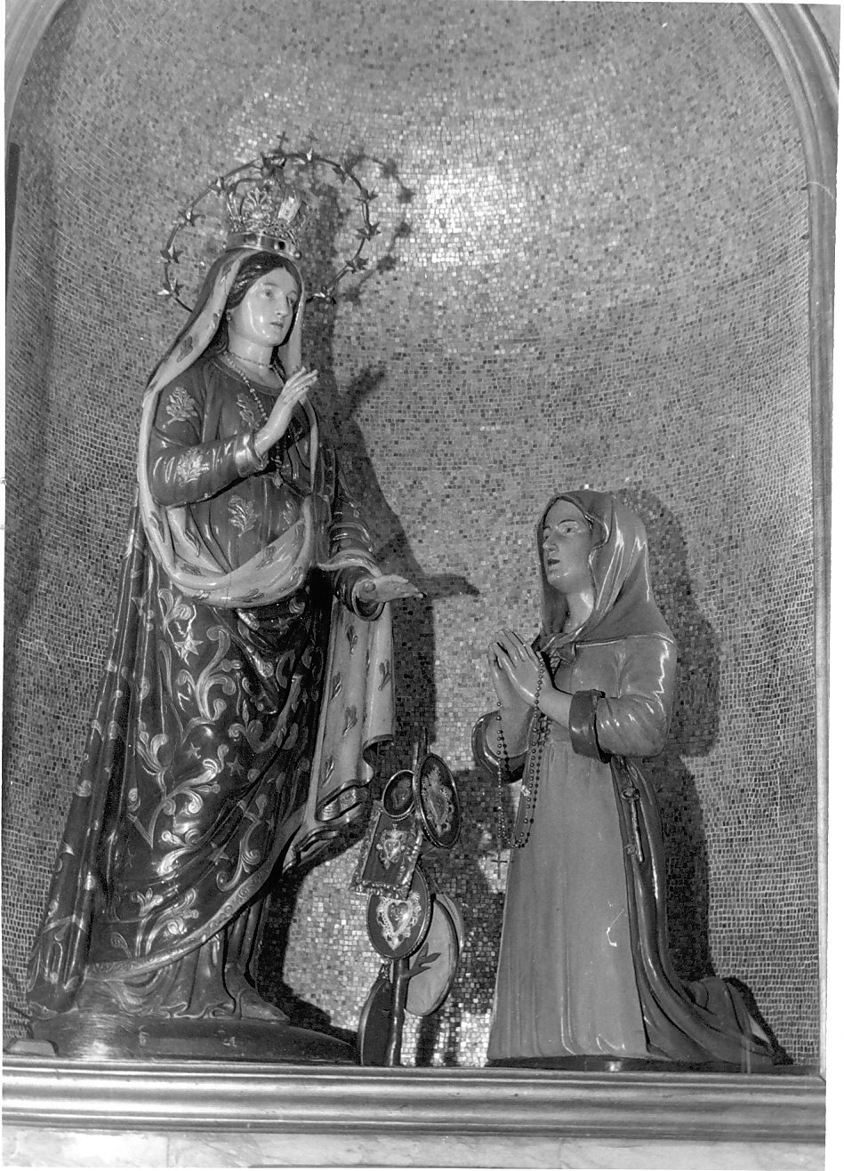 Madonna di Caravaggio e Beata Giannetta (gruppo scultoreo, insieme) - bottega lombarda (sec. XIX)