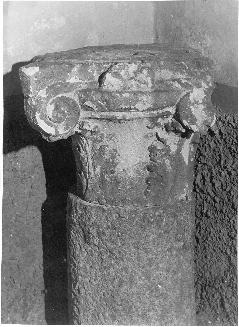 capitello, opera isolata - bottega italiana (fine sec. XVI)