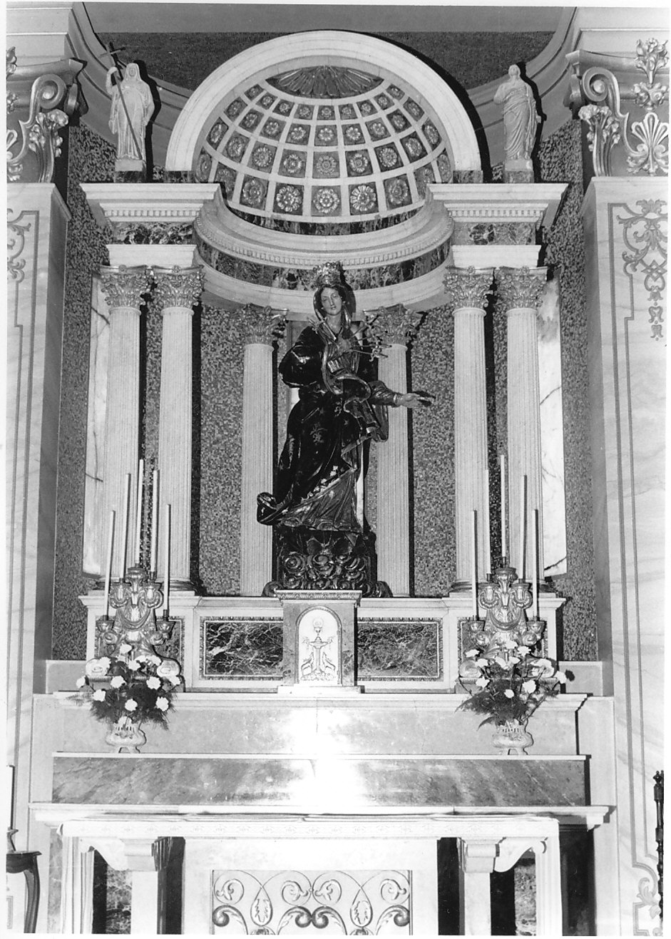 altare maggiore, complesso decorativo di Argenti Bernardo (sec. XIX)