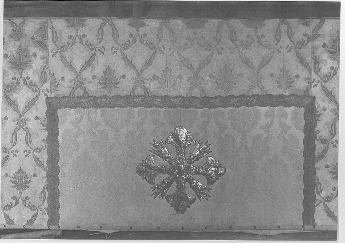 paliotto, opera isolata - manifattura lombarda (sec. XIX)