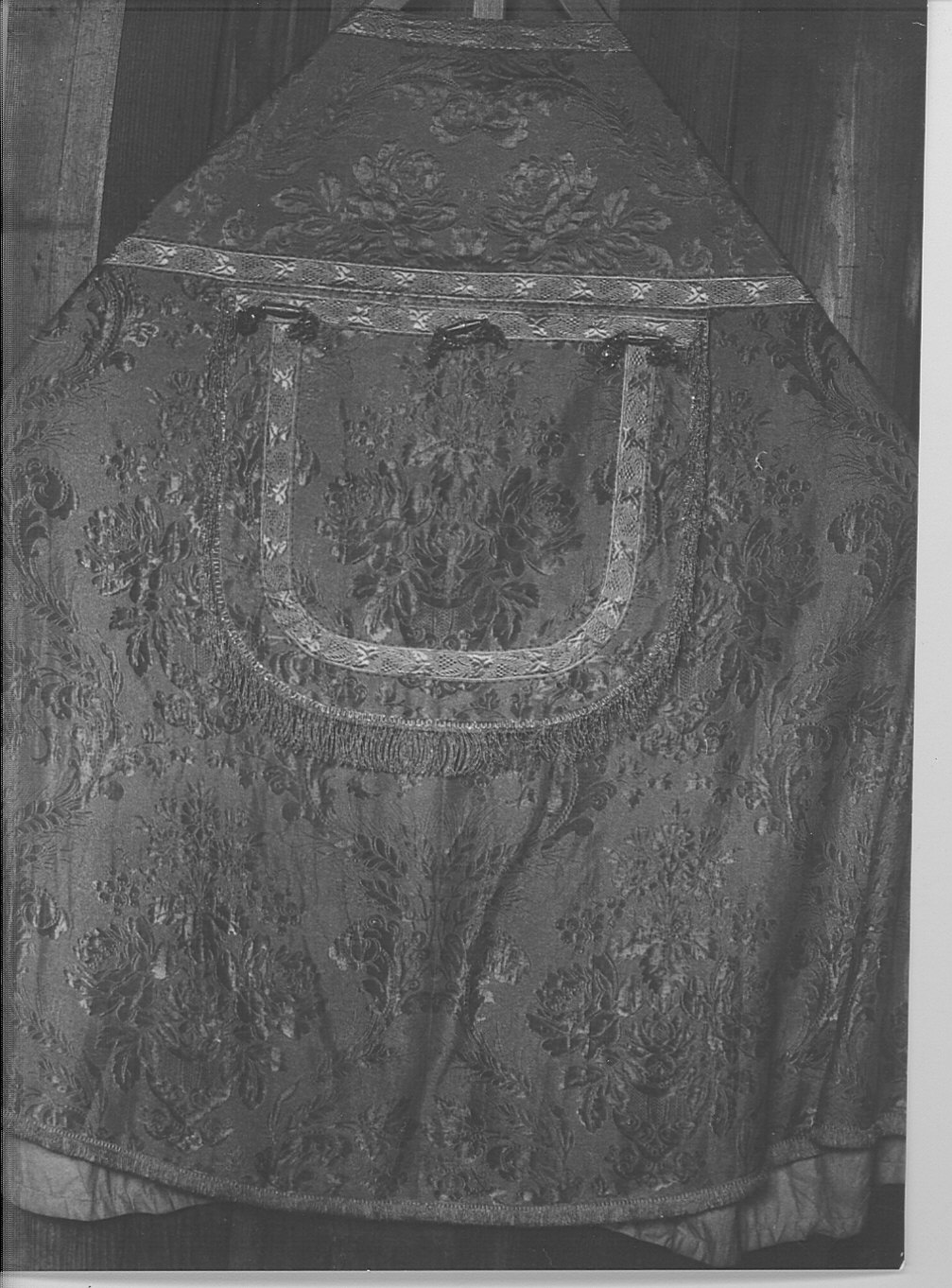 piviale, opera isolata - manifattura lombarda (sec. XIX)