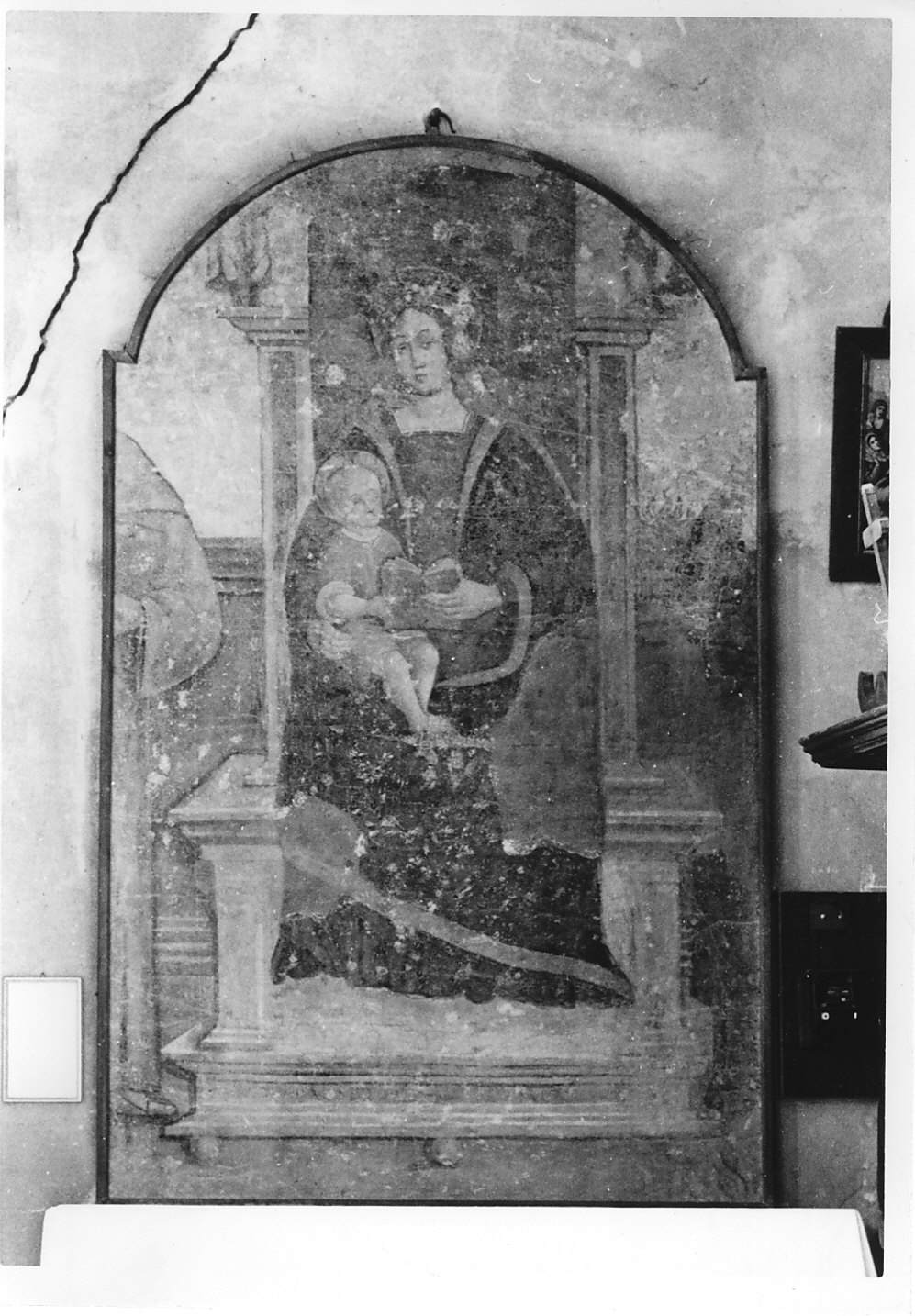 Madonna con Bambino in trono (dipinto, opera isolata) - ambito lombardo (fine/inizio secc. XV/ XVI)