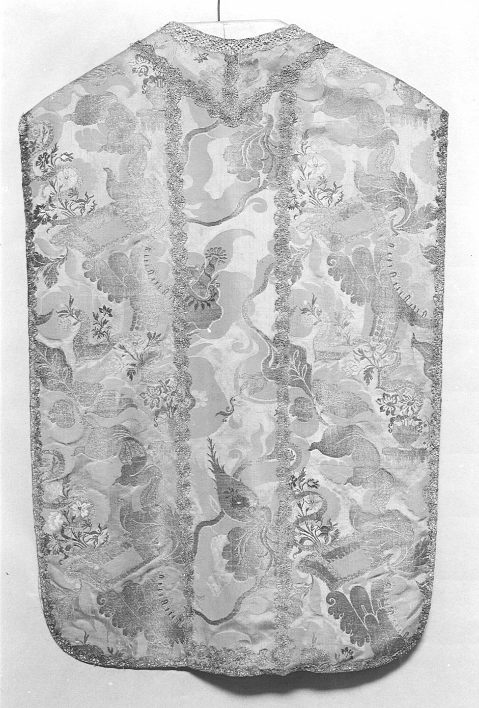 paramento liturgico, insieme - manifattura lombarda (sec. XVIII)