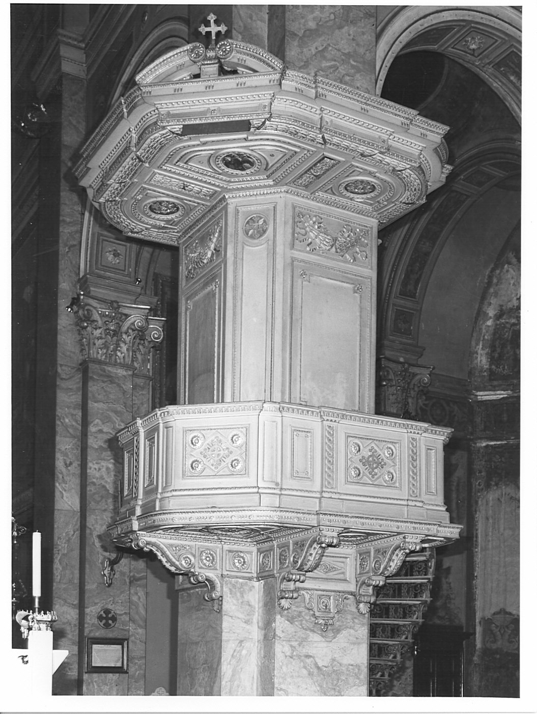 pulpito - bottega lombarda (sec. XX)