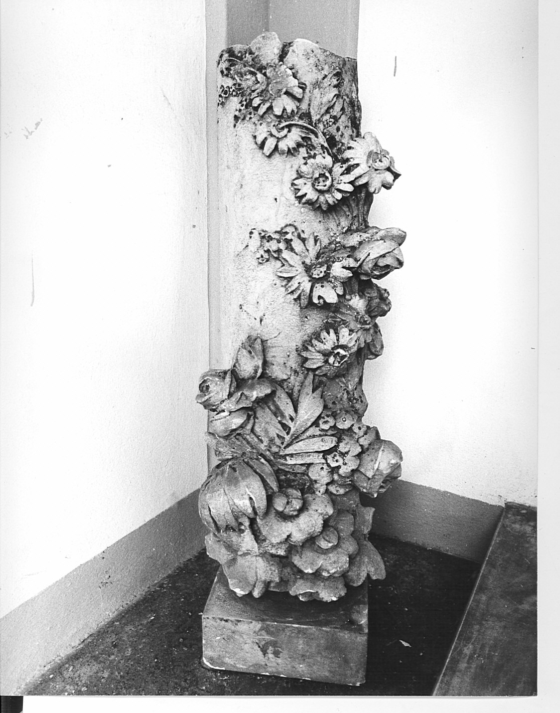 colonna - bottega lombarda (sec. XX)