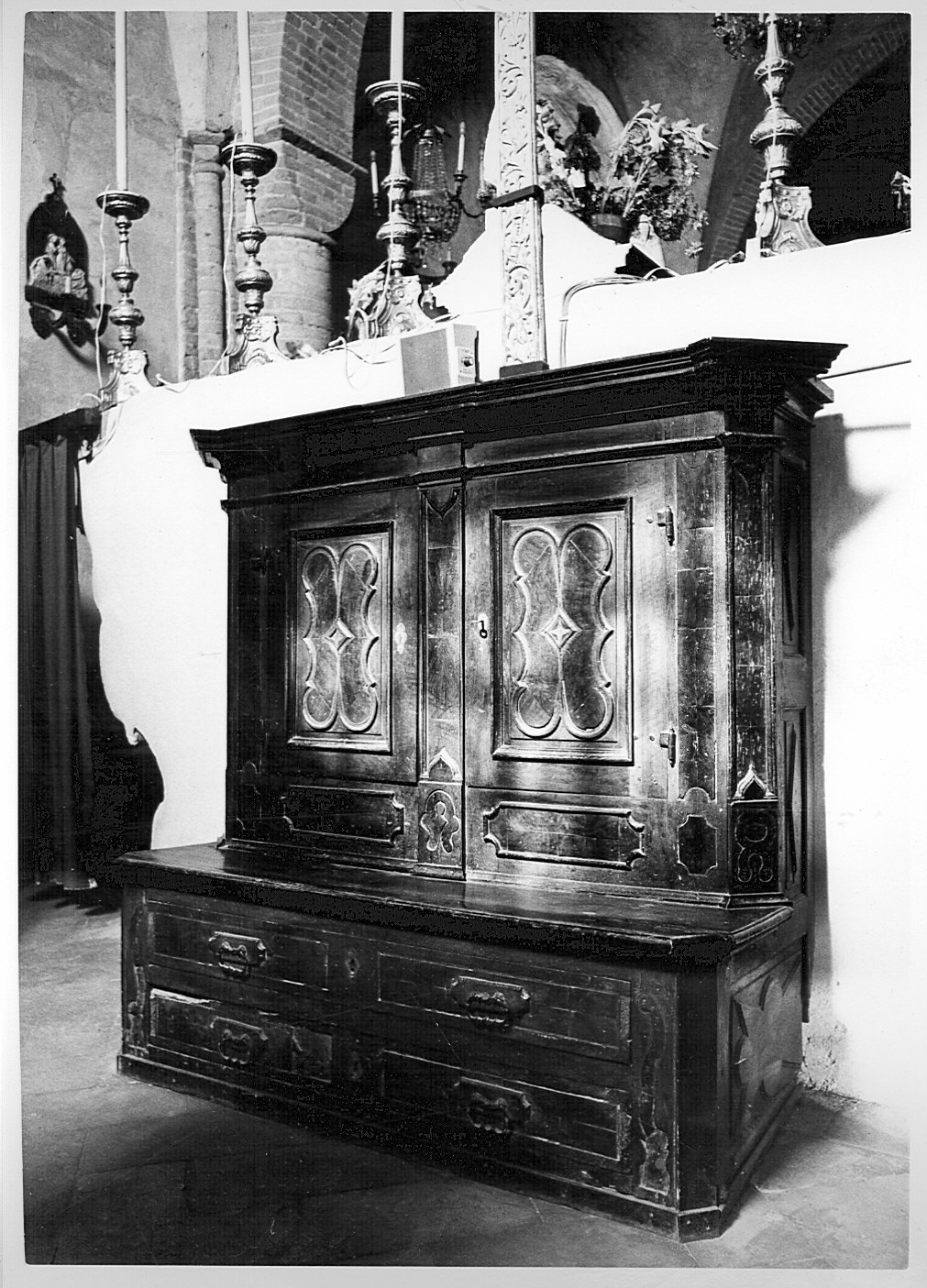 armadio - bottega lombarda (sec. XVIII)