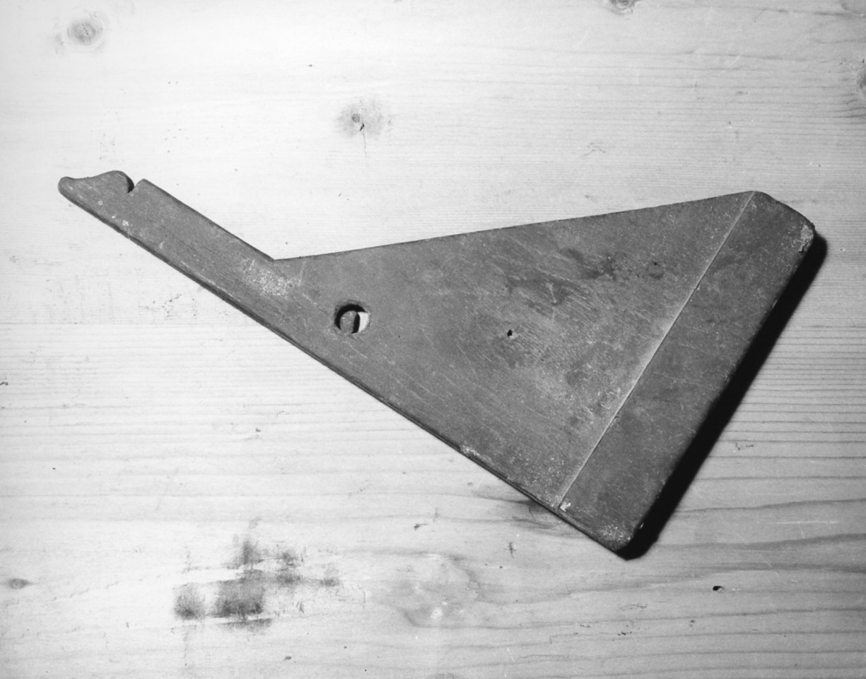 non rilevato (squadra da falegname) - bottega vigevanese (sec. XX)