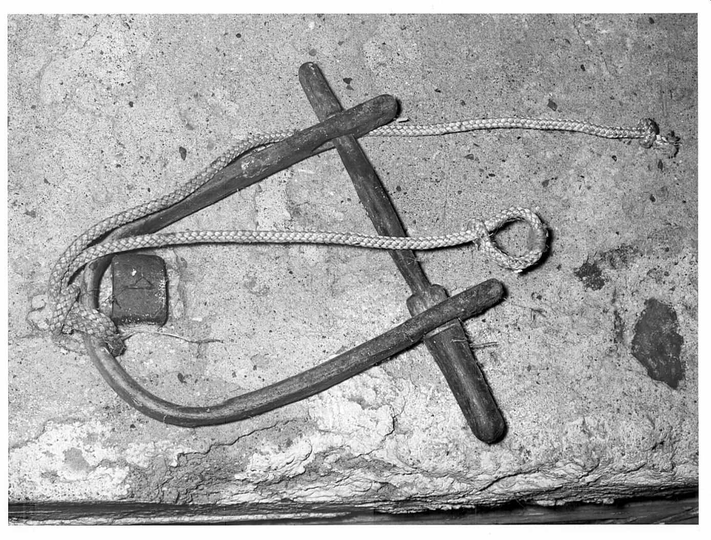 Non rilevato (collare da bovini) - bottega vigevanese (sec. XX)