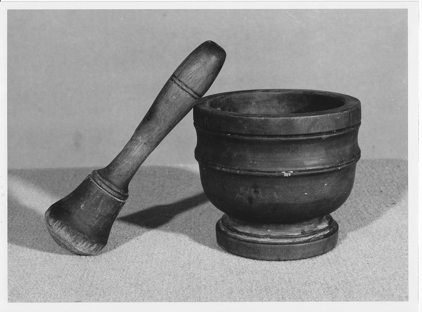 mortaio e pestello - bottega (sec. XIX)