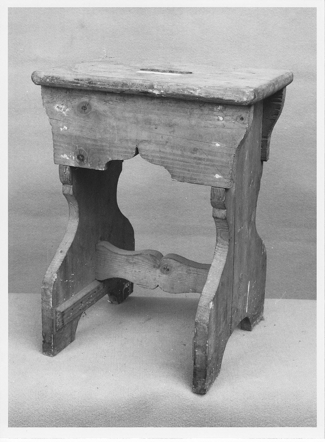 sgabello di legno - bottega (sec. XIX)