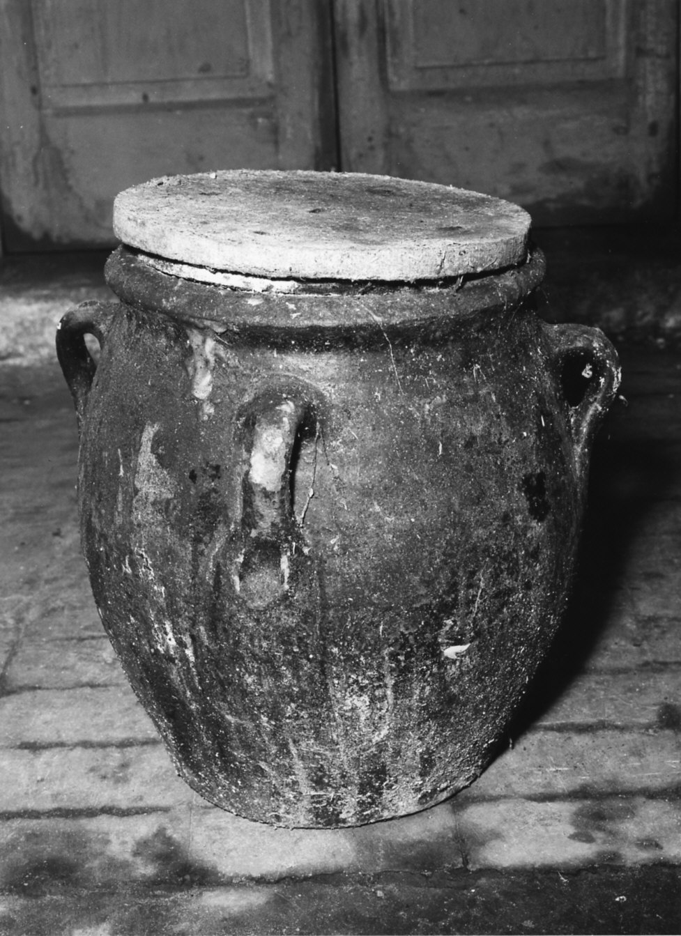 non rilevato (orcio di terracotta) - bottega di Borgomanero? (sec. XX)