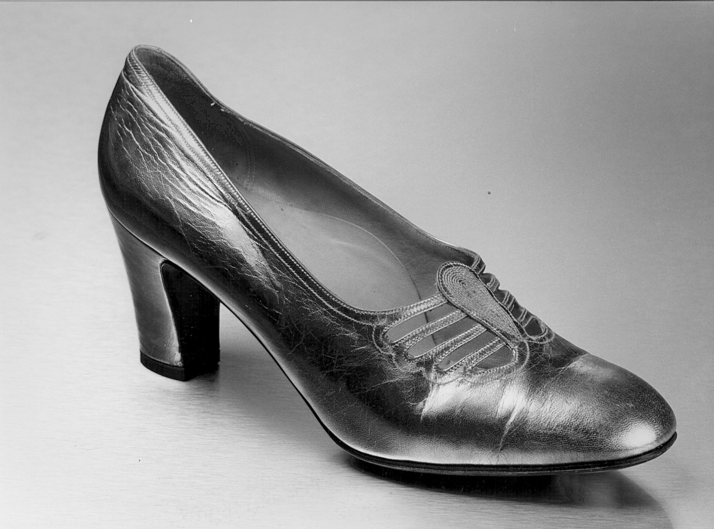 Non rilevato (scarpa femminile) - manifattura (1935/ 1940)