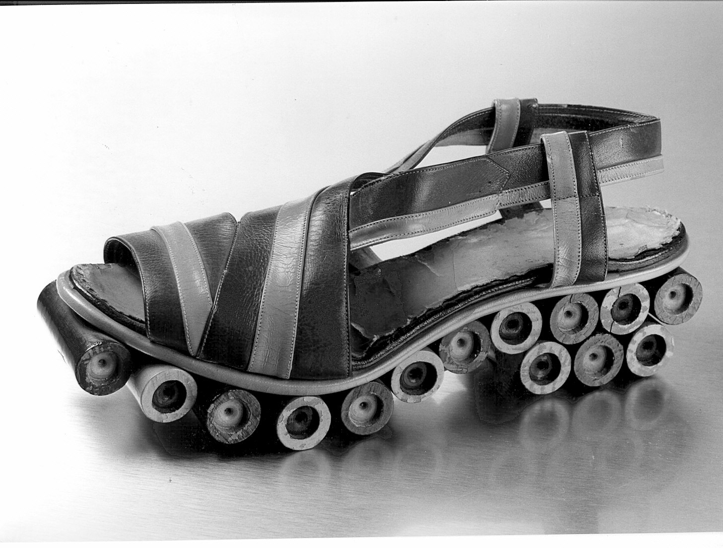 Non rilevato (scarpa femminile) - manifattura (1936/ 1942)