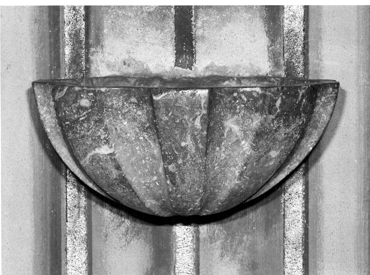 acquasantiera - da parete, coppia - bottega lombarda (secc. XVII/ XVIII)