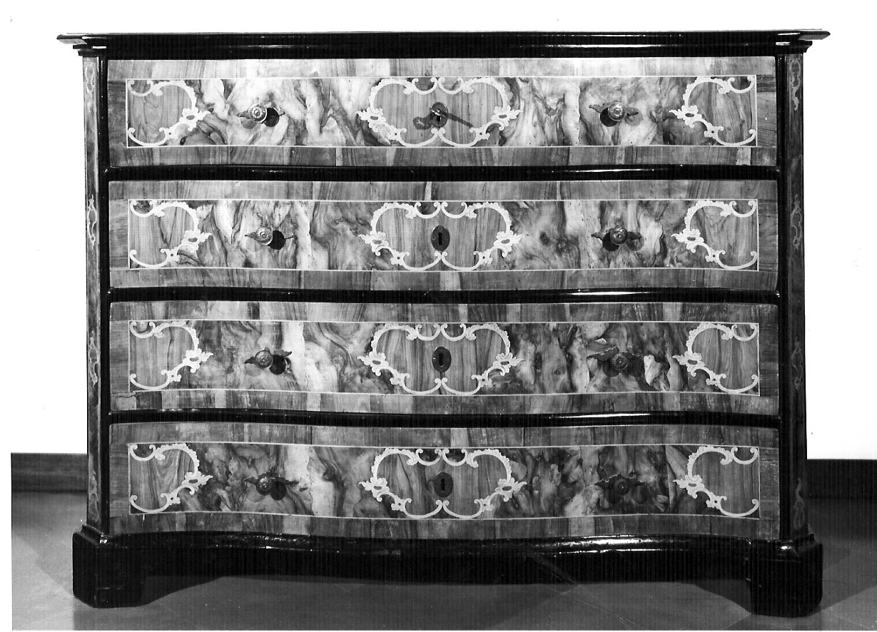 cassettone, opera isolata - bottega lombarda (metà sec. XVIII)