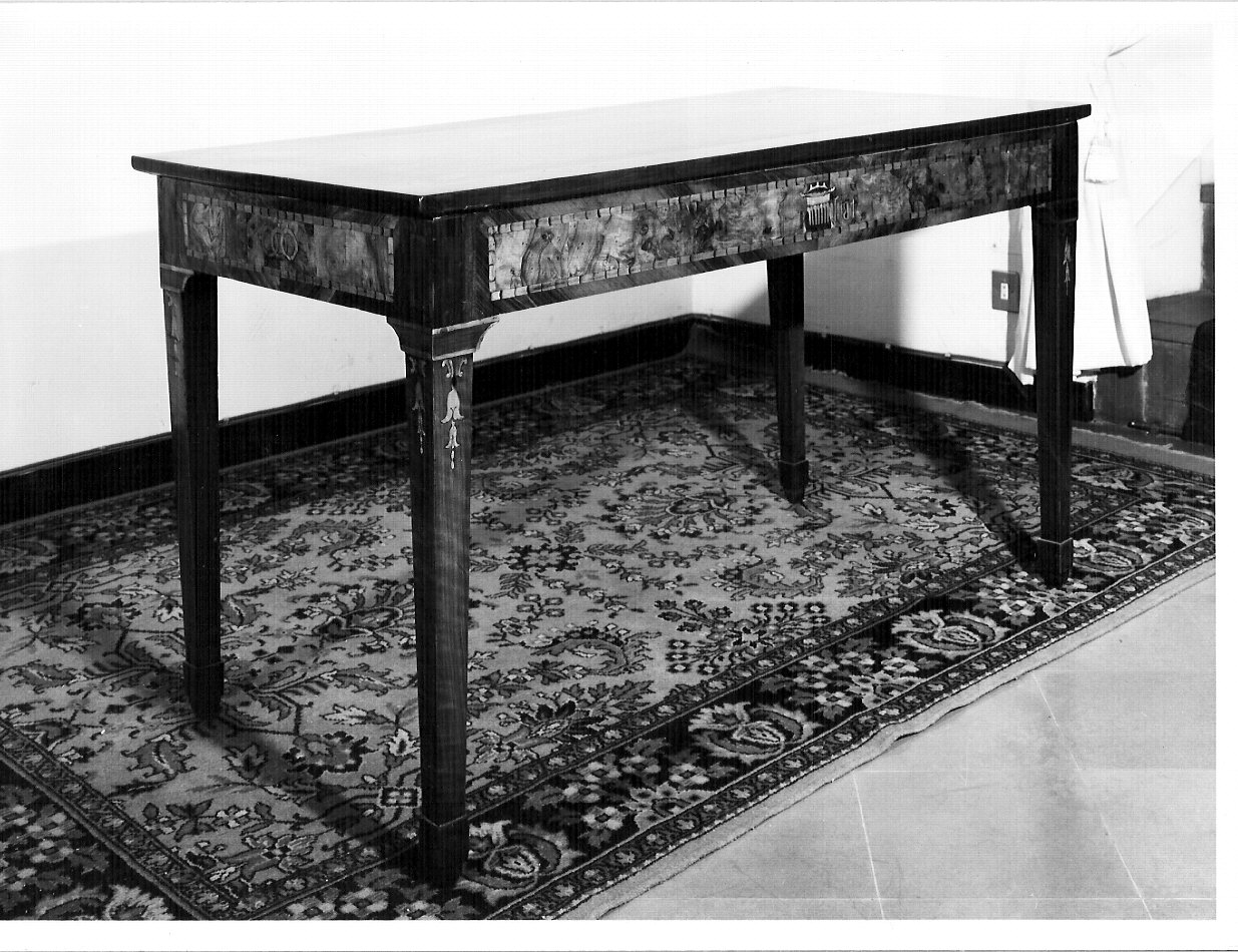 tavolino, opera isolata - bottega lombarda (inizio sec. XIX)