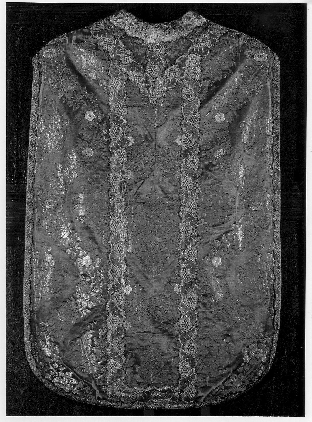 paramento liturgico, insieme - manifattura lombarda (sec. XVIII)