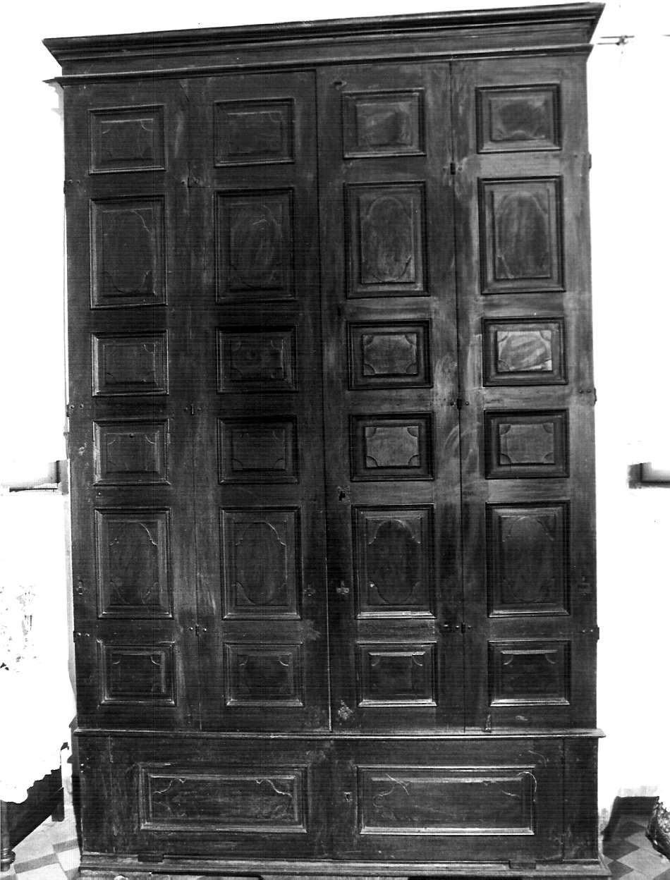 armadio da sacrestia, opera isolata - bottega lombarda (sec. XVII)