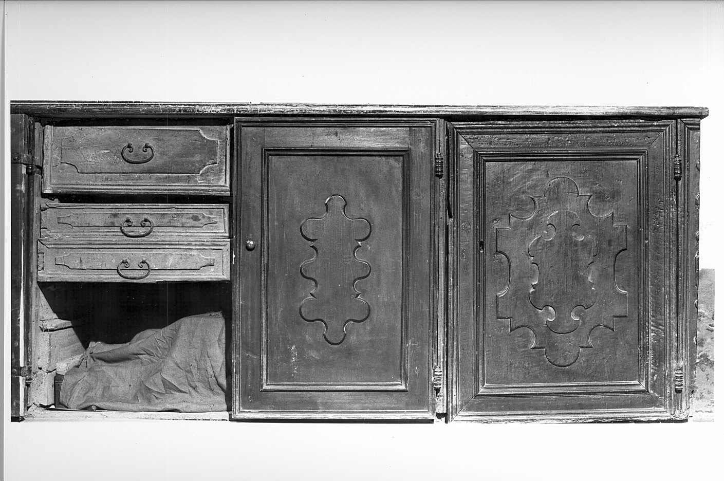 armadio da sacrestia - bottega lombarda (sec. XVIII)