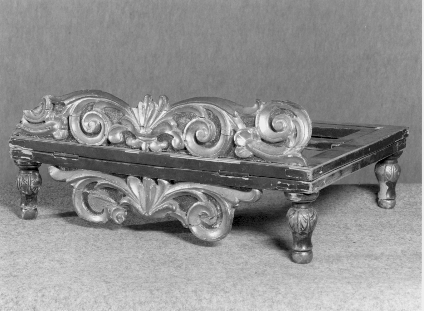 leggio da tavolo - pieghevole - bottega lombarda (seconda metà sec. XIX)