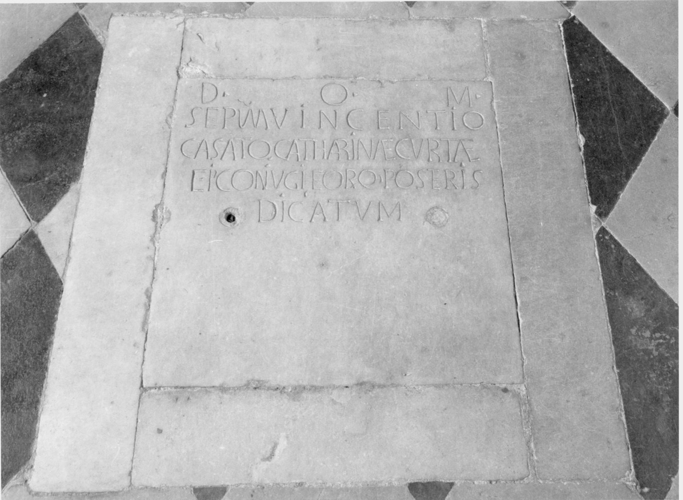 lapide, opera isolata - bottega lombarda (seconda metà sec. XVII)