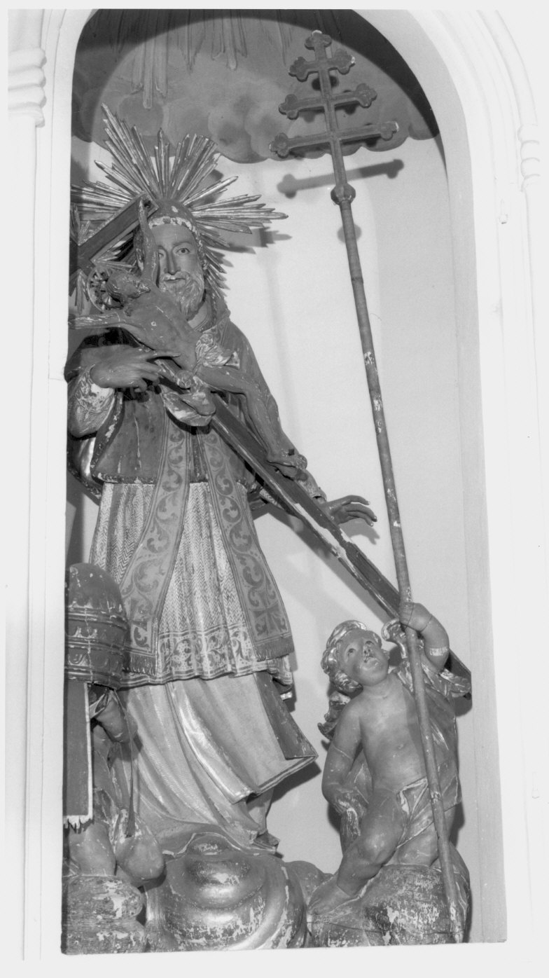 Santo Papa (Pio V?) in adorazione del crocifisso e angioletti con insegne papali (gruppo scultoreo) - bottega lombarda (seconda metà sec. XVII)