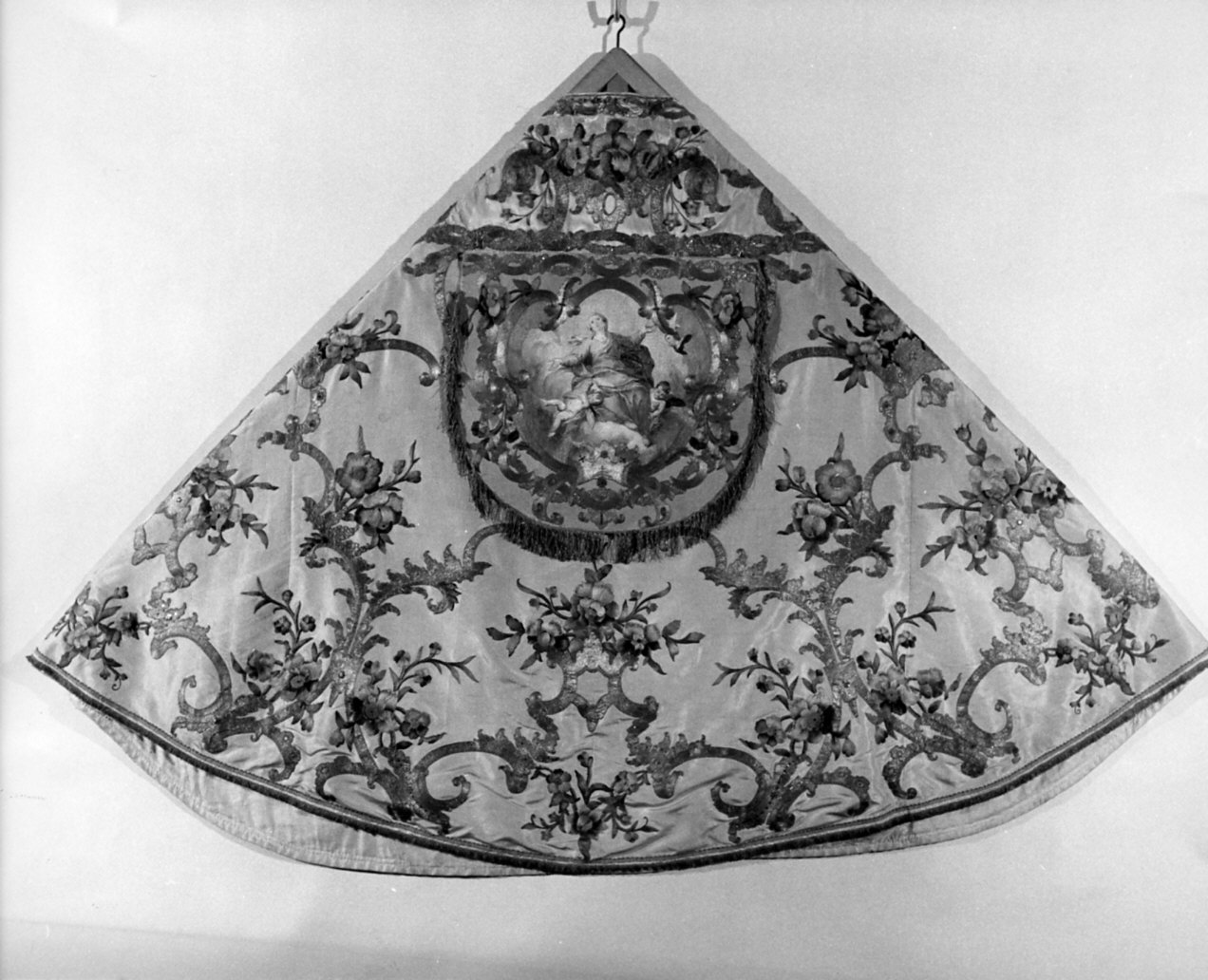 piviale, opera isolata - manifattura lombarda (sec. XVIII)