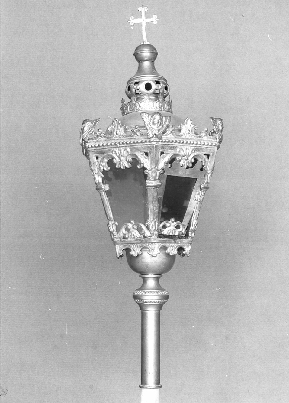 lanterna processionale, coppia - bottega lombarda (fine/inizio secc. XIX/ XX)