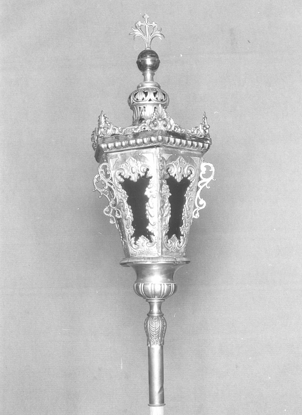 lanterna processionale, coppia - bottega lombarda (fine/inizio secc. XIX/ XX)