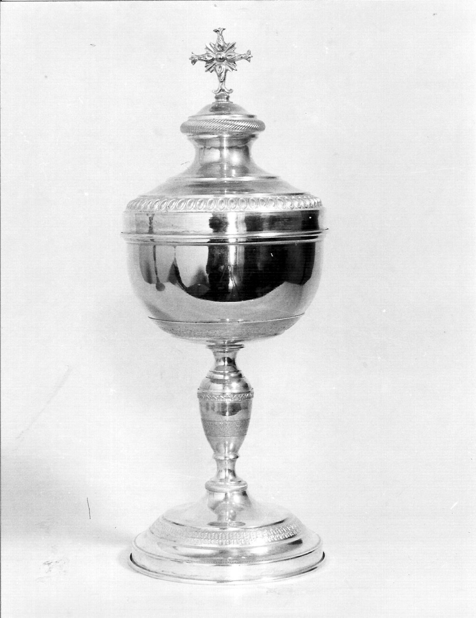 pisside, opera isolata - bottega lombarda (fine/inizio secc. XIX/ XX)