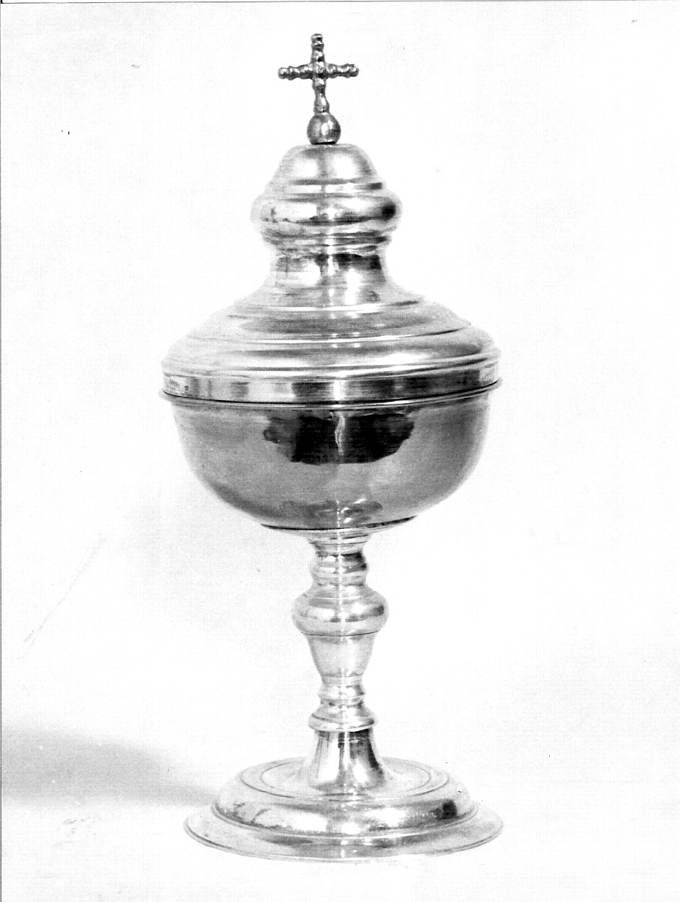 pisside, opera isolata - bottega lombarda (sec. XVII)