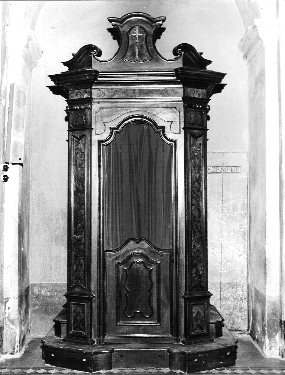 confessionale, opera isolata - bottega lombarda (sec. XVIII)