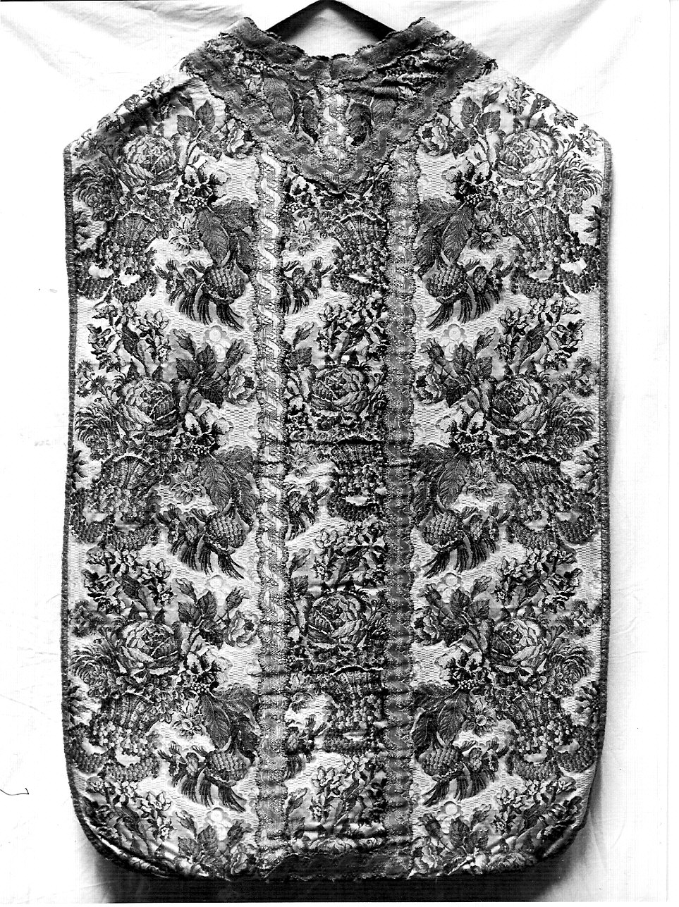 paramento liturgico, insieme - manifattura lombarda (seconda metà sec. XIX)