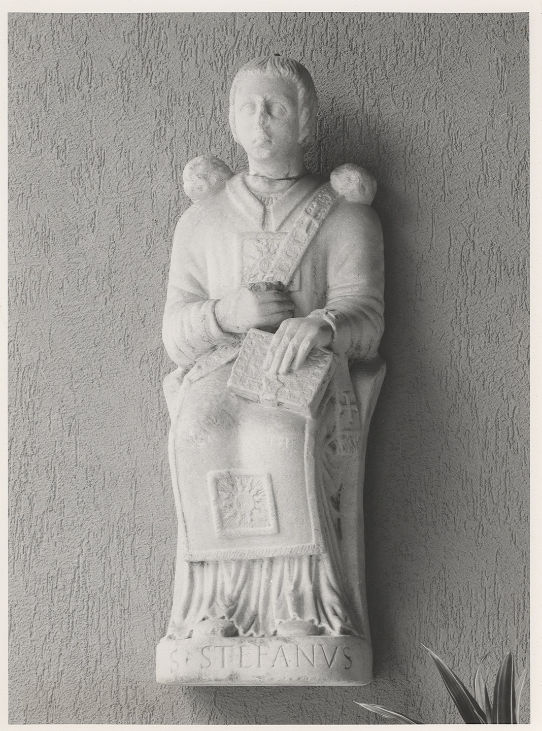 Santo Stefano (statua, opera isolata) - bottega lombarda (sec. XVI)
