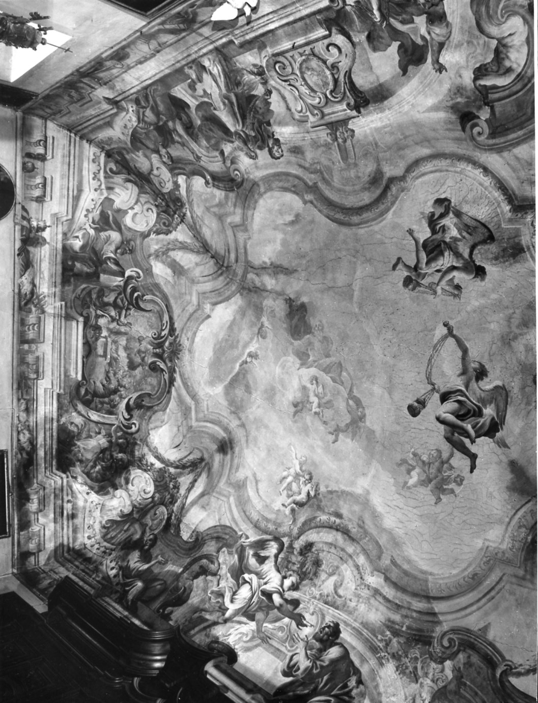 Dio Padre e angeli (dipinto murale, opera isolata) di Bianchi Pietro detto Bustino (secc. XVII/ XVIII)