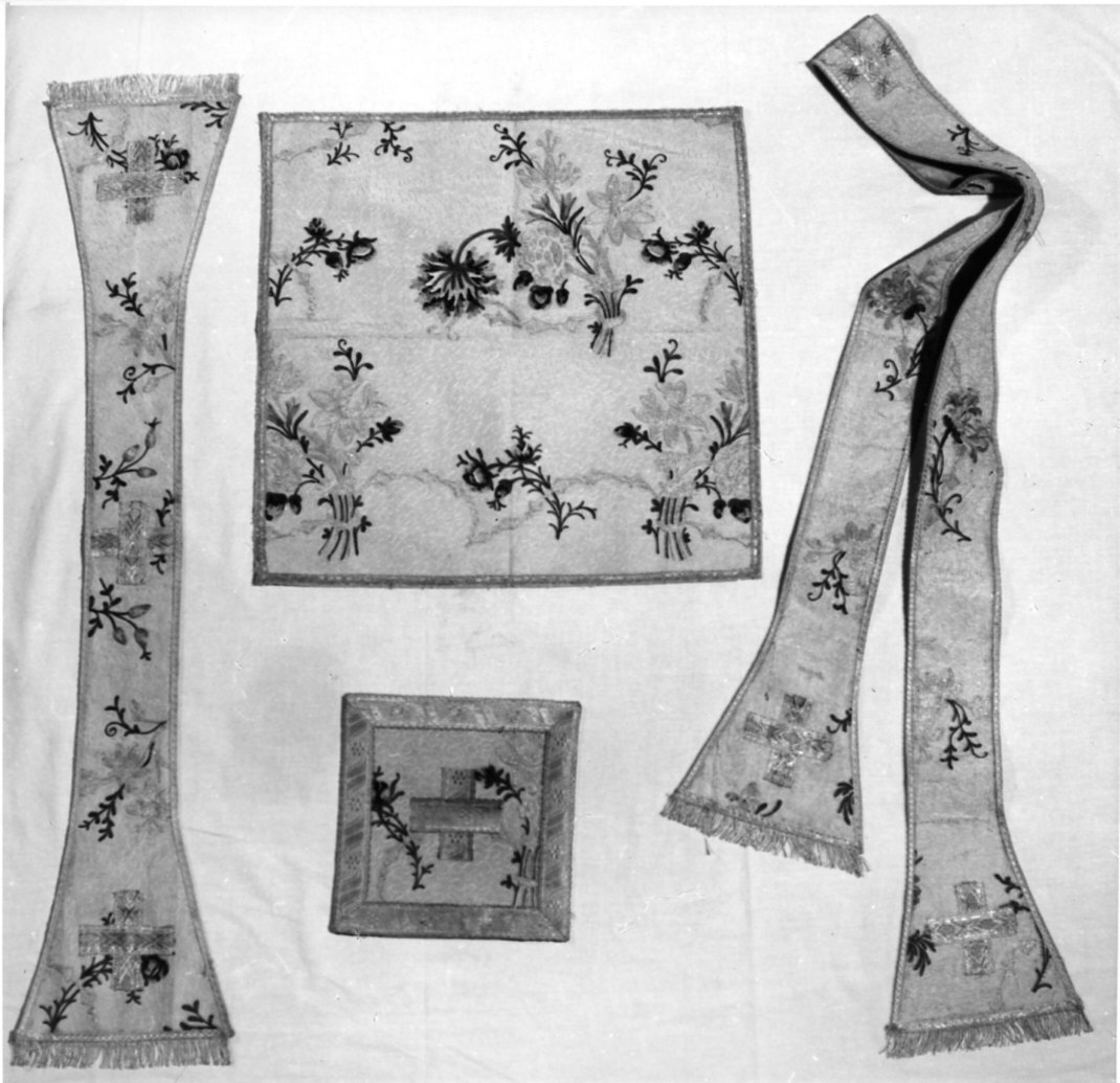 paramento liturgico, insieme - manifattura lombarda (seconda metà sec. XVIII)