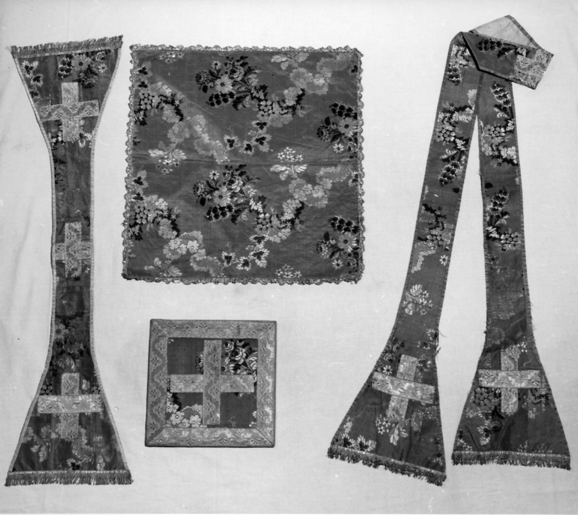 paramento liturgico, insieme - manifattura italiana (sec. XVIII)