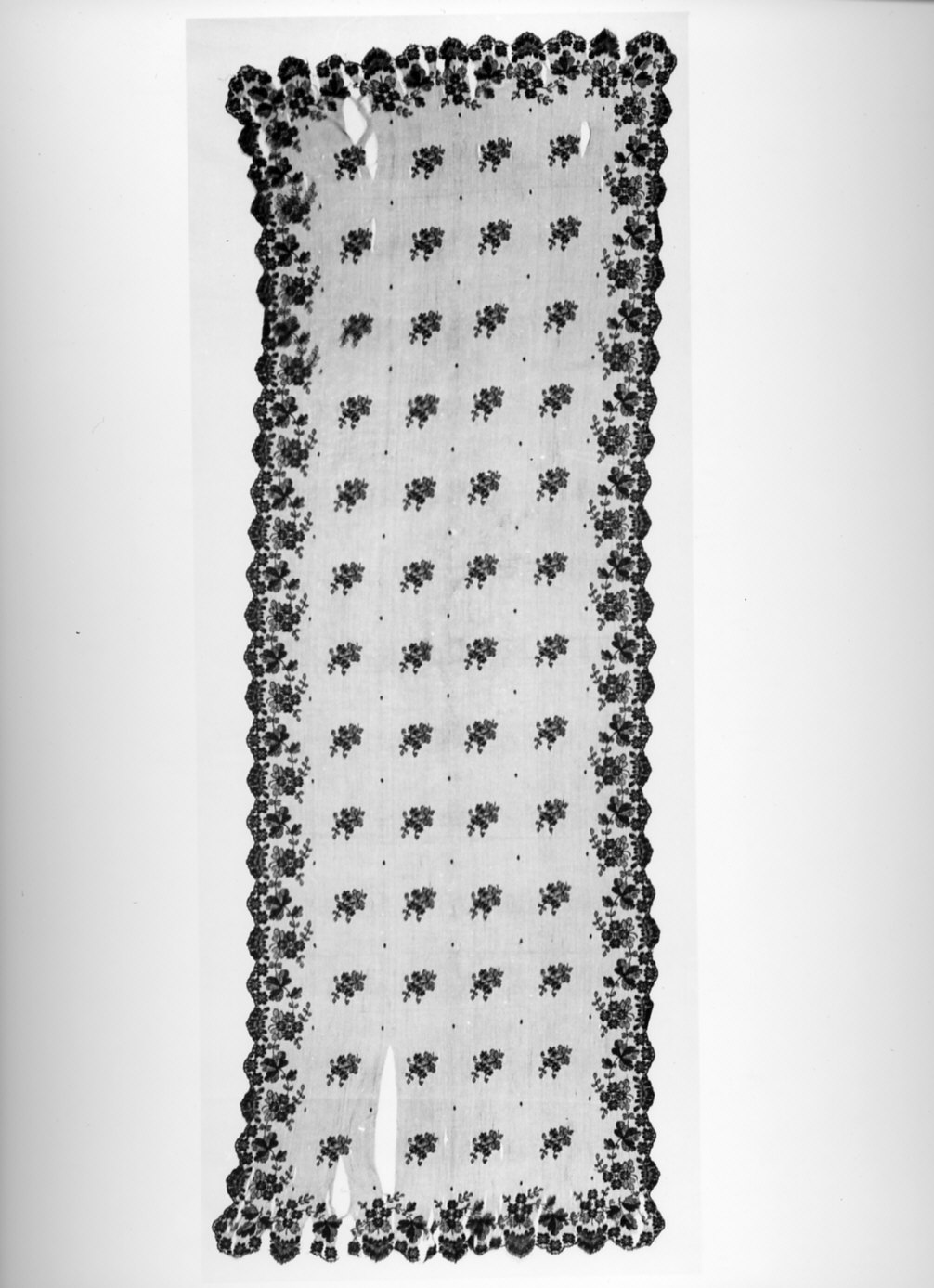 velo liturgico, opera isolata - manifattura italiana (prima metà sec. XVIII)