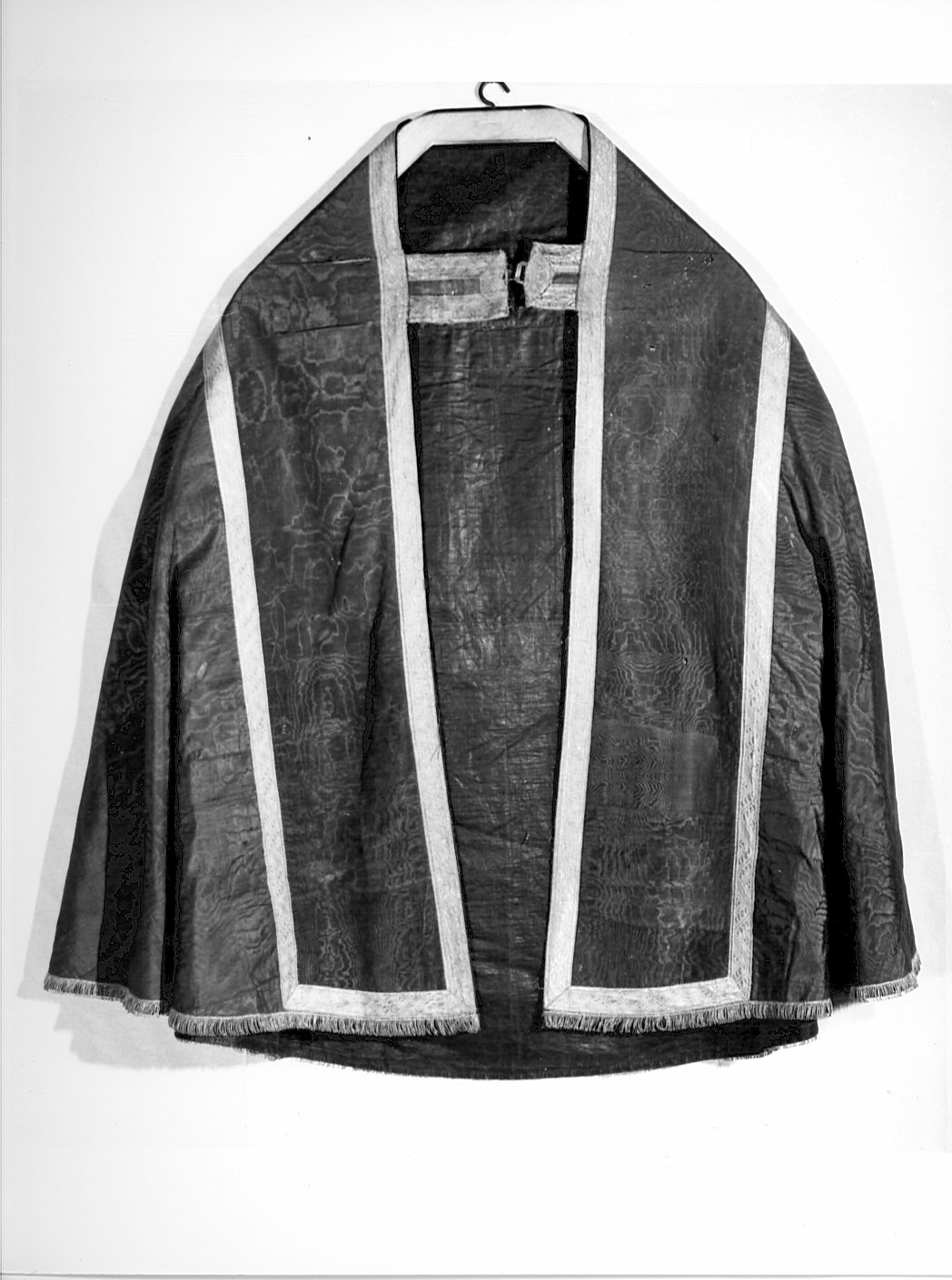 piviale - manifattura lombarda (sec. XVIII)