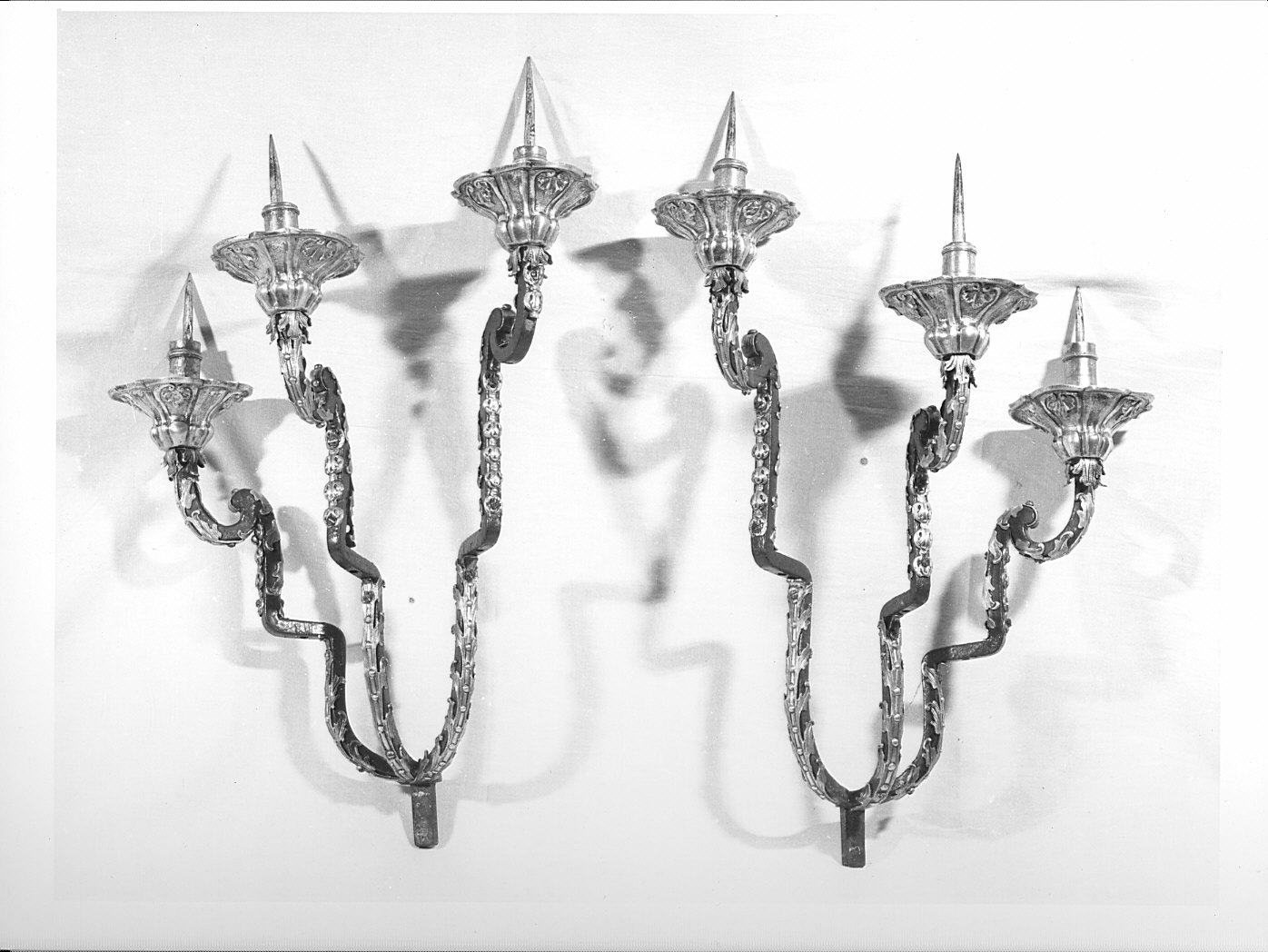 candeliere da parete, coppia - bottega lombarda (prima metà sec. XVIII)