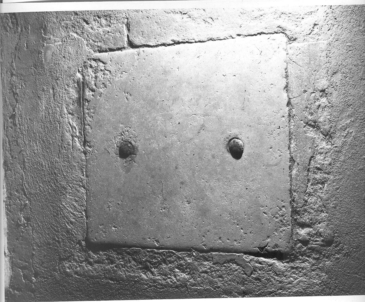 lapide, opera isolata - bottega lombarda (sec. XVII)