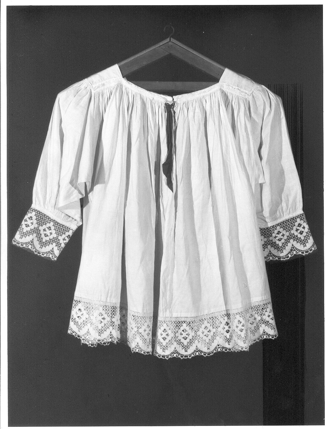 camice ecclesiastico, opera isolata - manifattura lombarda (sec. XX)