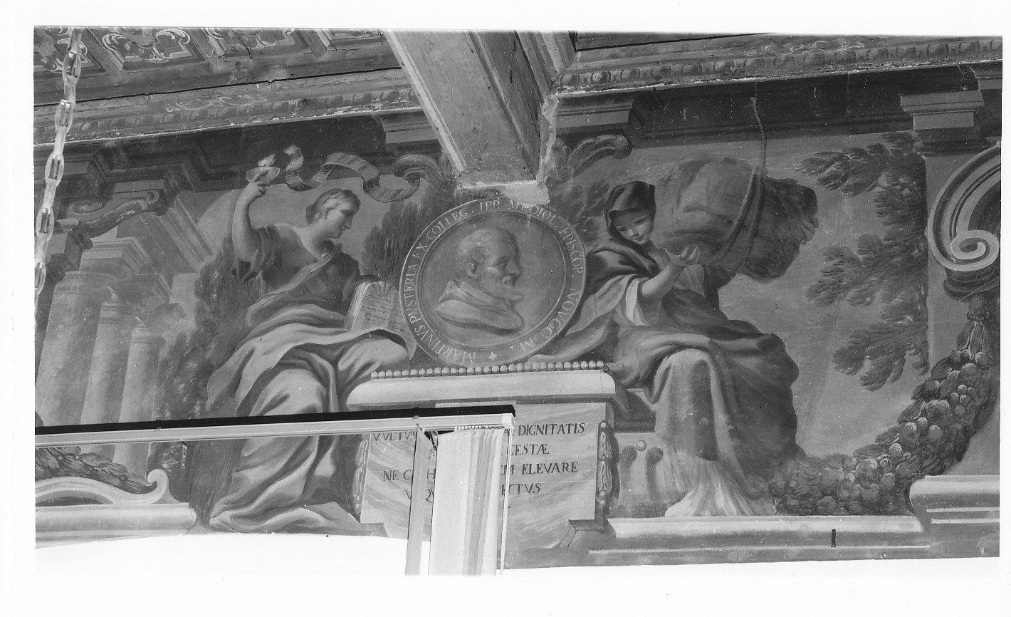 Martino Pusterla vescovo di Como e figure allegoriche (dipinto murale, elemento d'insieme) di Bianchi Francesco Maria (attribuito), Bianchi Salvatore (attribuito) (inizio sec. XVIII)