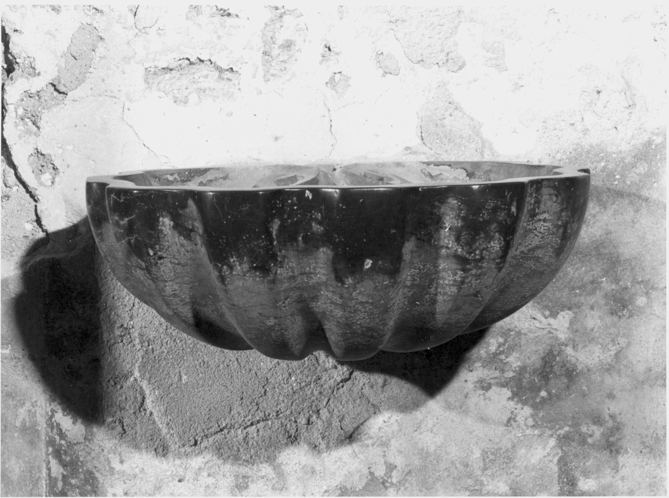 acquasantiera - da parete, coppia - bottega lombarda (sec. XVIII)