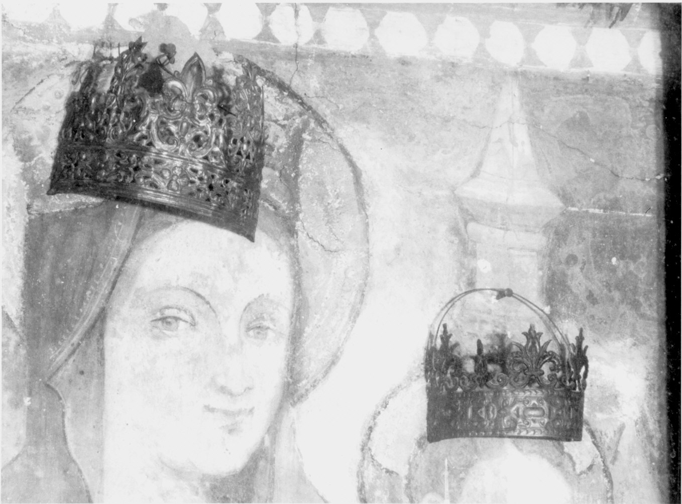 corona di immagine sacra, coppia - bottega lombarda (sec. XVII)