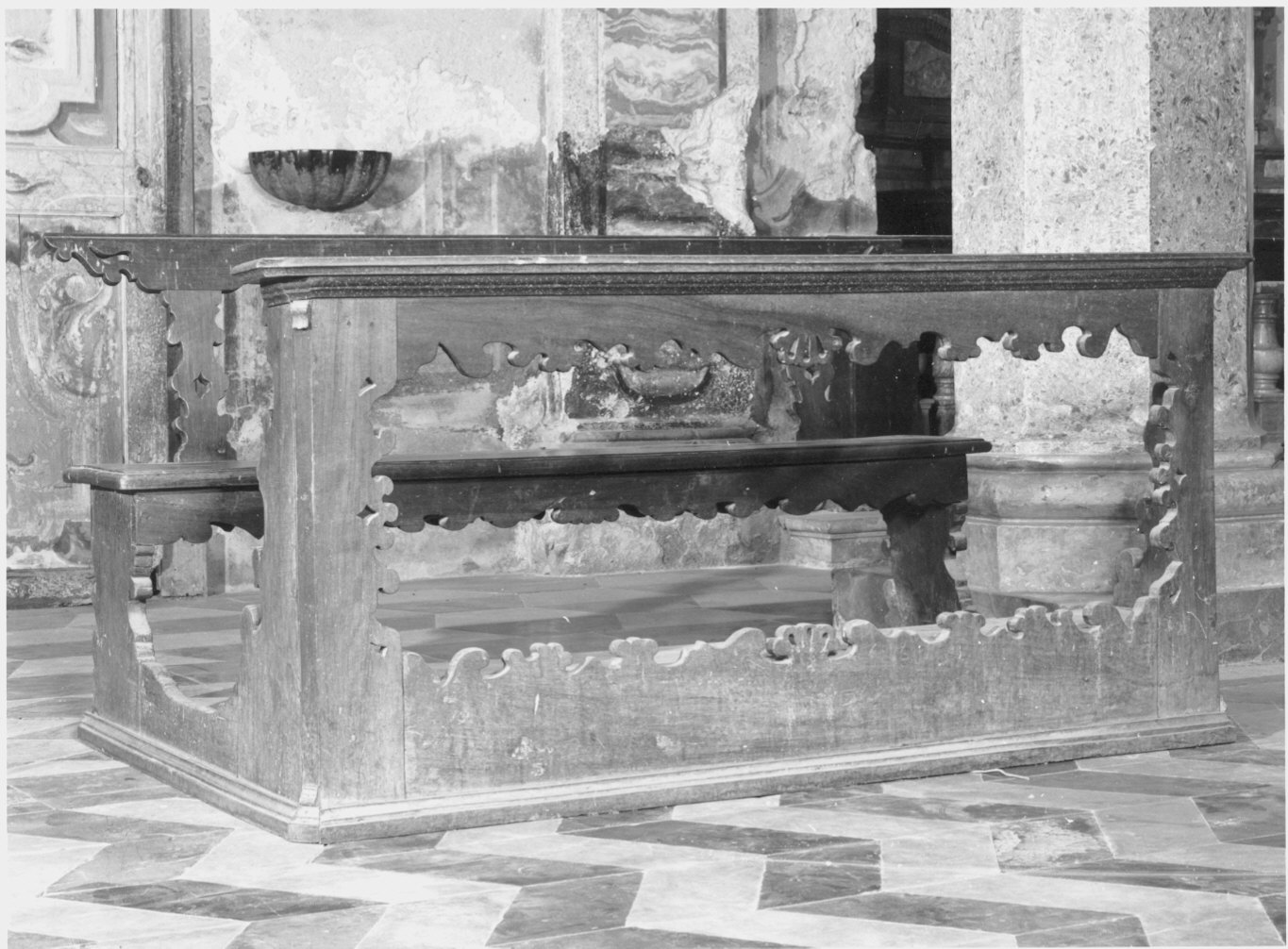 banco da chiesa, coppia - bottega lombarda (sec. XVIII)