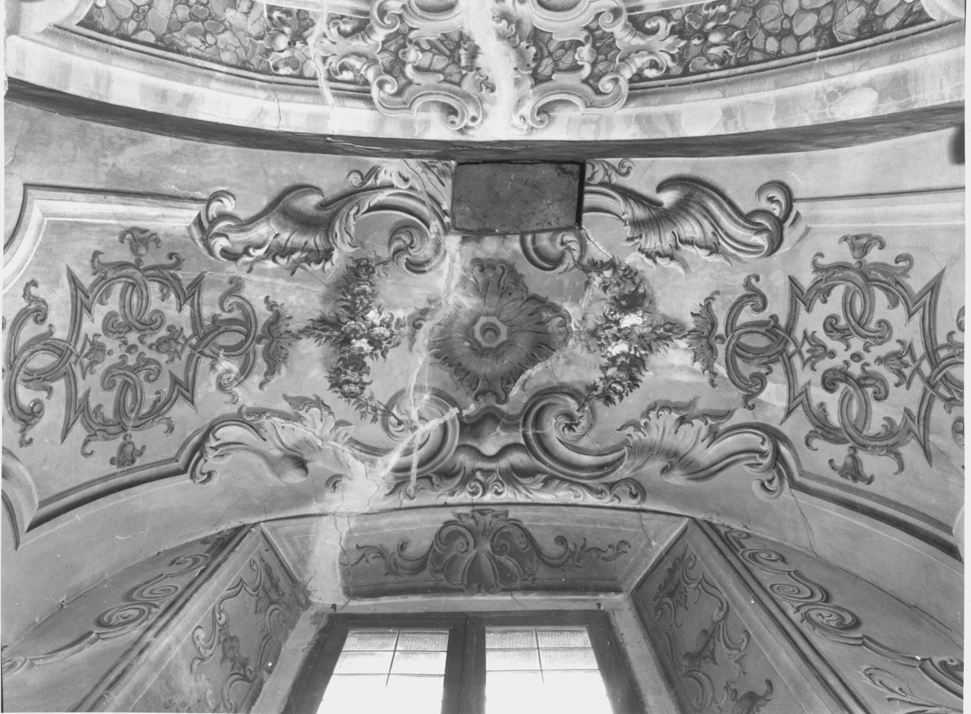 motivi decorativi (dipinto murale) - ambito lombardo (sec. XVIII)